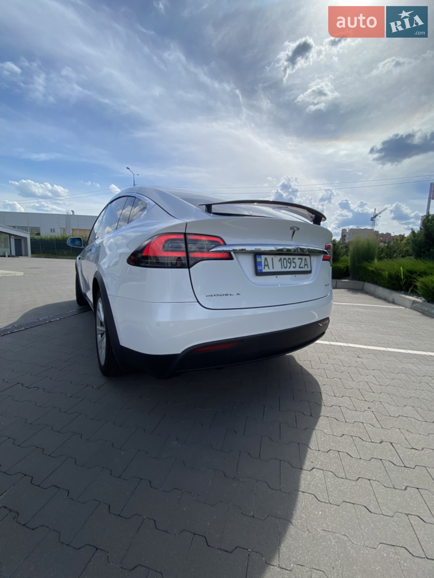 2017 Tesla Model X - мініатюра 24