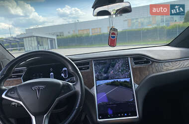 Позашляховик / Кросовер Tesla Model X 2017 в 