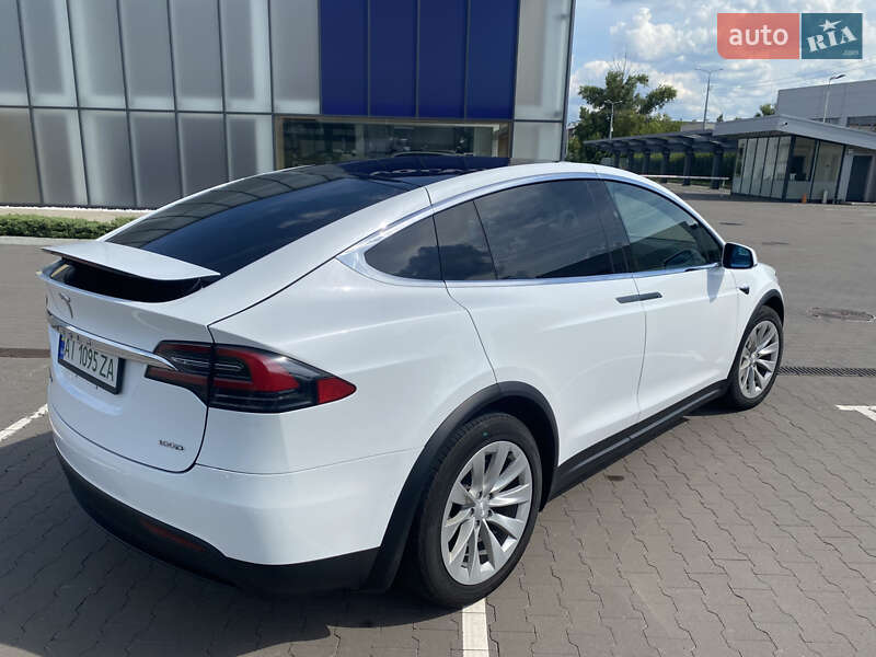 Позашляховик / Кросовер Tesla Model X 2017 в Харкові