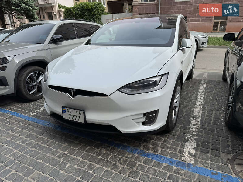 Tesla Model X 2016