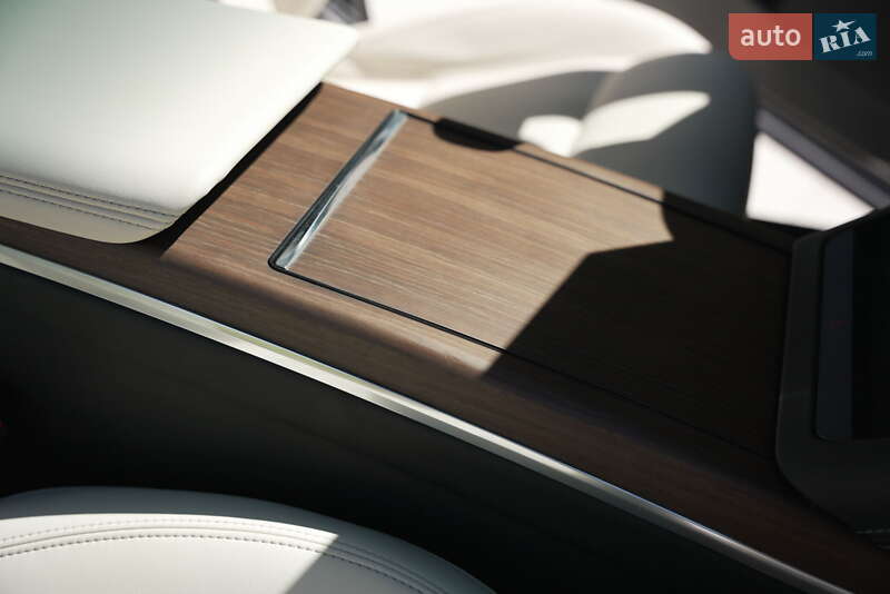 Позашляховик / Кросовер Tesla Model X 2023 в Києві фото 36 Позашляховик / Кросовер Tesla Model X 2023 в Києві