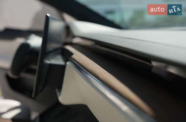 Внедорожник / Кроссовер Tesla Model X 2023 в 
