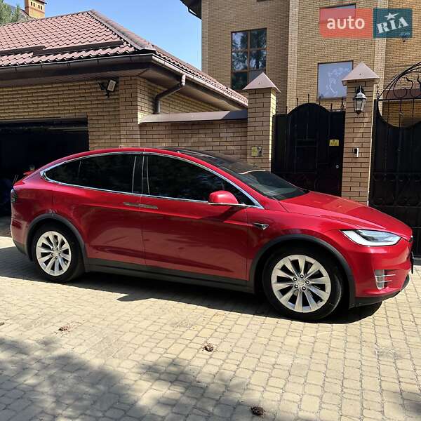 Позашляховик / Кросовер Tesla Model X 2018 в Запоріжжі