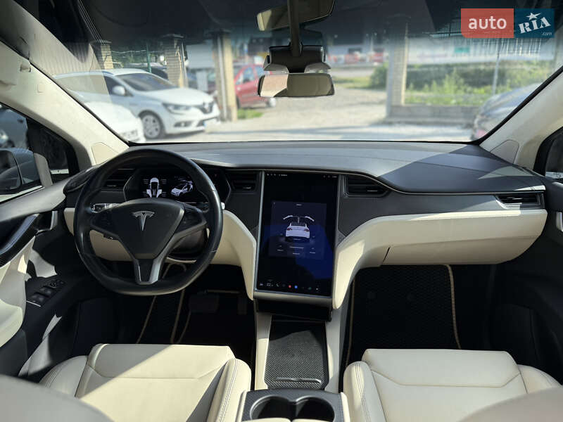 Внедорожник / Кроссовер Tesla Model X 2018 в Виннице