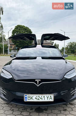 Позашляховик / Кросовер Tesla Model X 2021 в 