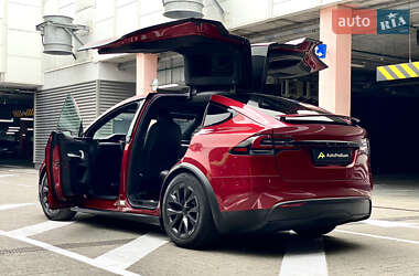 Позашляховик / Кросовер Tesla Model X 2024 в 