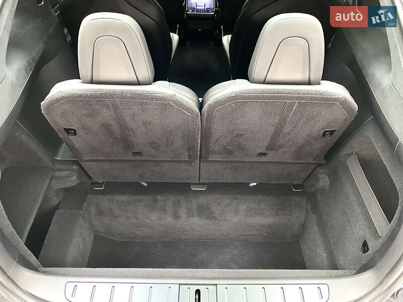 Позашляховик / Кросовер Tesla Model X 2024 в Києві