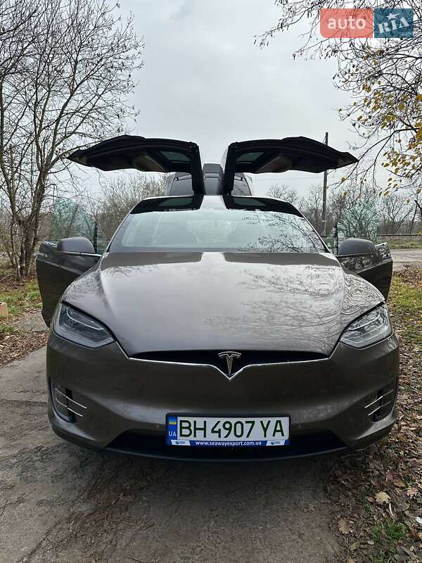 Внедорожник / Кроссовер Tesla Model X 2016 в Одессе фото 10 Внедорожник / Кроссовер Tesla Model X 2016 в Одессе