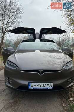 Позашляховик / Кросовер Tesla Model X 2016 в 