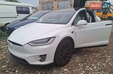 Позашляховик / Кросовер Tesla Model X 2016 в 