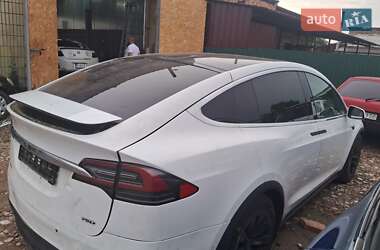 Позашляховик / Кросовер Tesla Model X 2016 в 