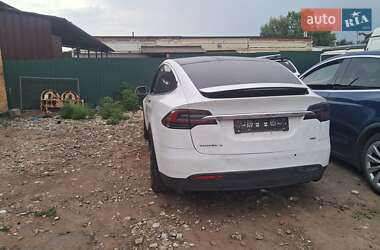 Позашляховик / Кросовер Tesla Model X 2016 в 