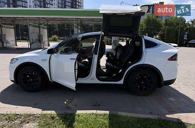 Позашляховик / Кросовер Tesla Model X 2016 в 