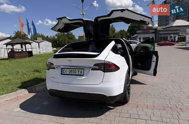 Позашляховик / Кросовер Tesla Model X 2016 в 
