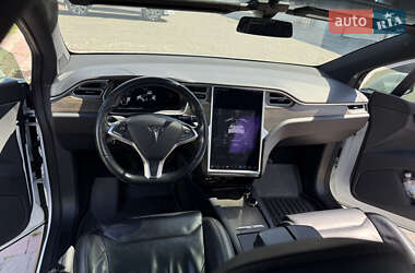 Позашляховик / Кросовер Tesla Model X 2016 в 