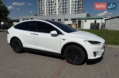 Позашляховик / Кросовер Tesla Model X 2016 в 