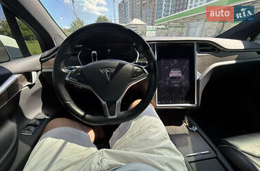 Позашляховик / Кросовер Tesla Model X 2016 в 