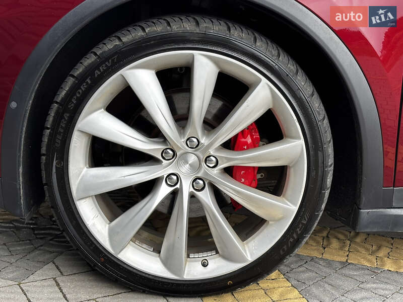 Позашляховик / Кросовер Tesla Model X 2016 в Стрию фото 8 Позашляховик / Кросовер Tesla Model X 2016 в Стрию