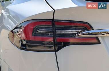 Внедорожник / Кроссовер Tesla Model X 2018 в 