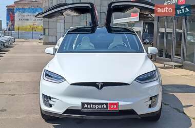 Внедорожник / Кроссовер Tesla Model X 2018 в 