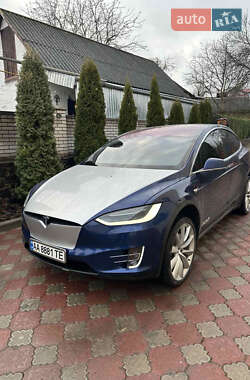Внедорожник / Кроссовер Tesla Model X 2018 в Умани
