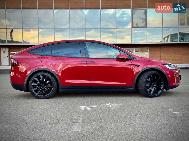 Позашляховик / Кросовер Tesla Model X 2019 в Києві