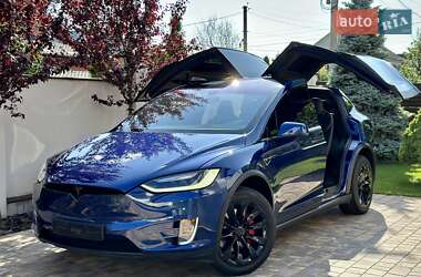 Позашляховик / Кросовер Tesla Model X 2016 в Вінниці