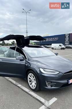 Позашляховик / Кросовер Tesla Model X 2017 в 