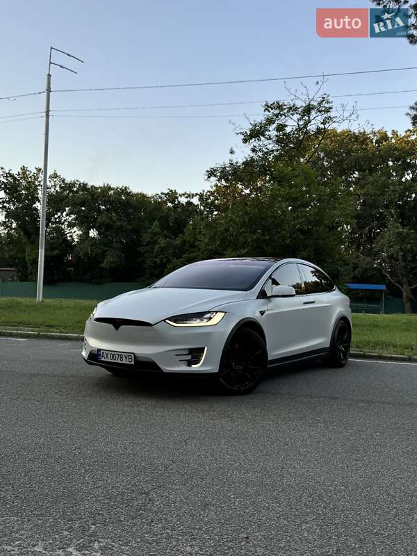 Позашляховик / Кросовер Tesla Model X 2018 в Києві