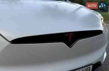 Позашляховик / Кросовер Tesla Model X 2018 в 