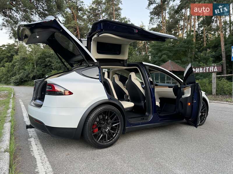 Позашляховик / Кросовер Tesla Model X 2018 в Києві