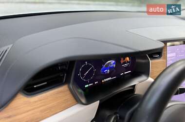 Позашляховик / Кросовер Tesla Model X 2018 в 