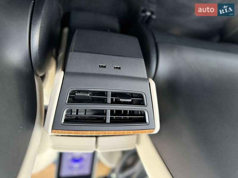 Позашляховик / Кросовер Tesla Model X 2018 в Києві