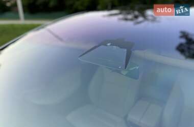 Позашляховик / Кросовер Tesla Model X 2018 в 