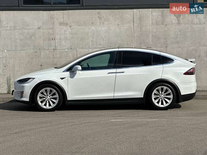 Позашляховик / Кросовер Tesla Model X 2017 в Києві