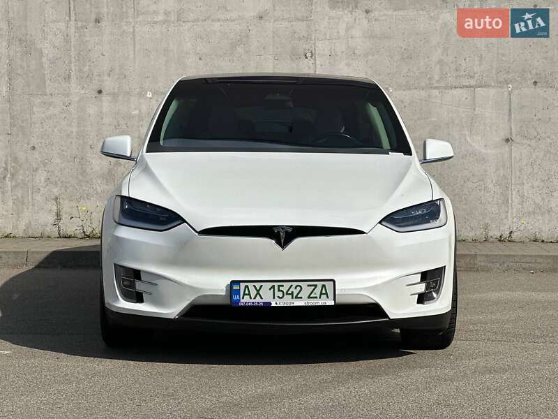 Позашляховик / Кросовер Tesla Model X 2017 в Києві