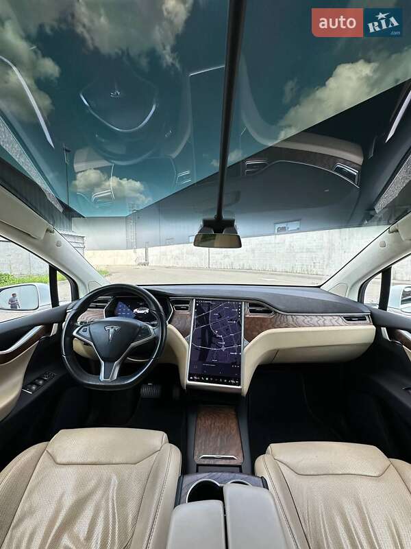 Позашляховик / Кросовер Tesla Model X 2017 в Києві