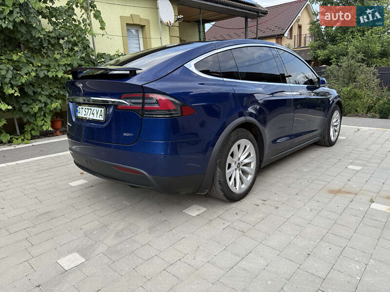 Позашляховик / Кросовер Tesla Model X 2016 в Івано-Франківську