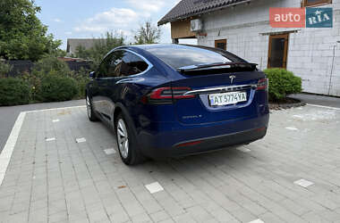 Позашляховик / Кросовер Tesla Model X 2016 в 
