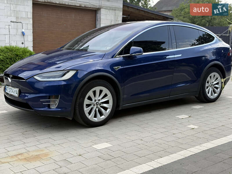 Позашляховик / Кросовер Tesla Model X 2016 в Івано-Франківську
