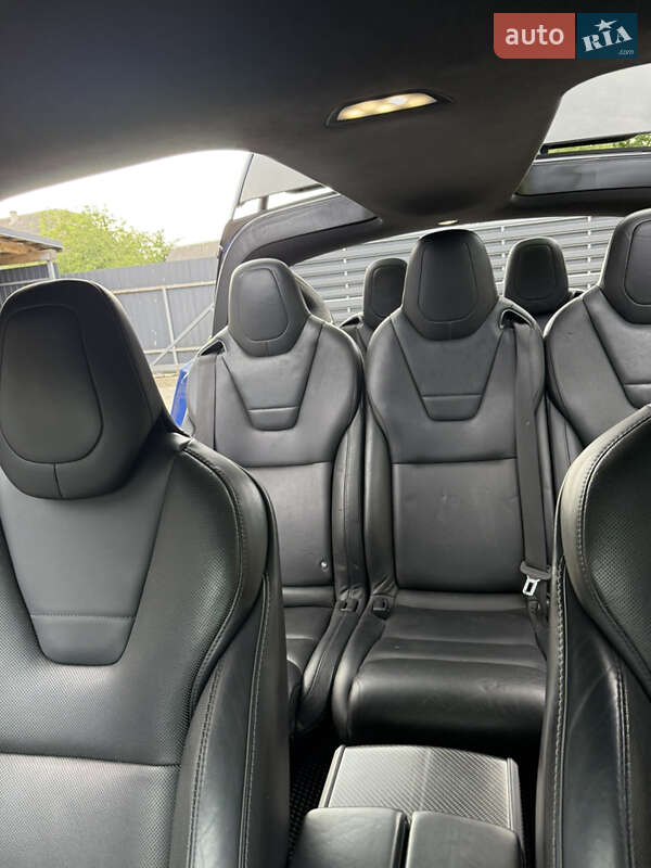 Позашляховик / Кросовер Tesla Model X 2016 в Івано-Франківську