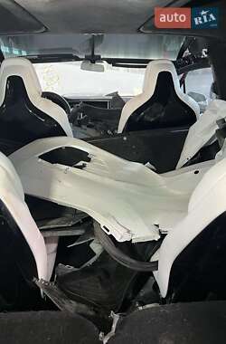 Внедорожник / Кроссовер Tesla Model X 2017 в 