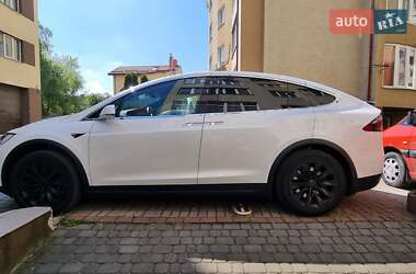 Позашляховик / Кросовер Tesla Model X 2019 в 