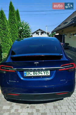 Позашляховик / Кросовер Tesla Model X 2018 в 