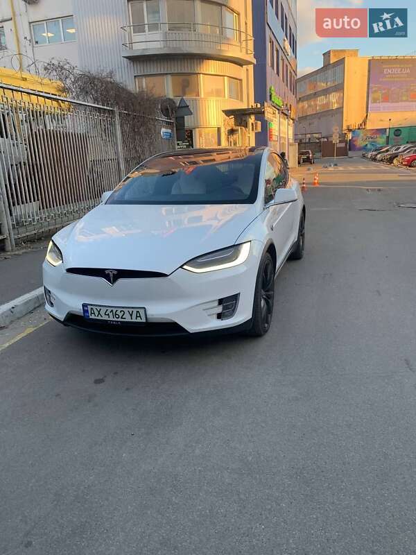 Tesla Model X 2016
