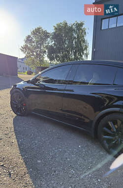 Внедорожник / Кроссовер Tesla Model X 2020 в 