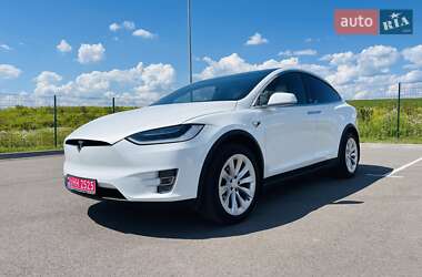 Позашляховик / Кросовер Tesla Model X 2018 в 