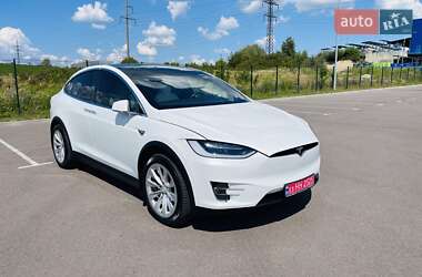 Позашляховик / Кросовер Tesla Model X 2018 в 