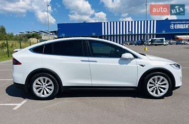 Позашляховик / Кросовер Tesla Model X 2018 в 