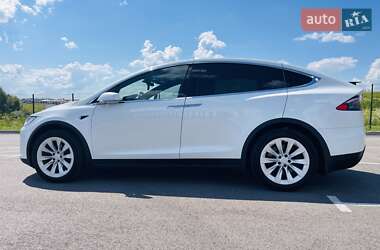 Позашляховик / Кросовер Tesla Model X 2018 в 